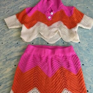 Knitted cropped skirt set